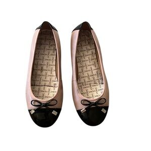 Vionic Women's Tan and Black ballet flats